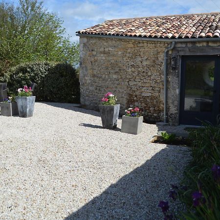 Girauderies Chambres D'Hotes/B+B Floirac  ภายนอก รูปภาพ