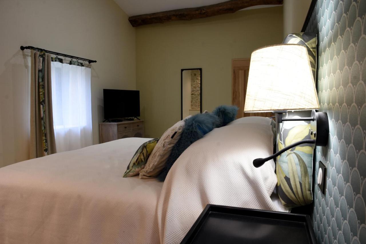 Girauderies Chambres D'Hotes/B+B Floirac  ภายนอก รูปภาพ