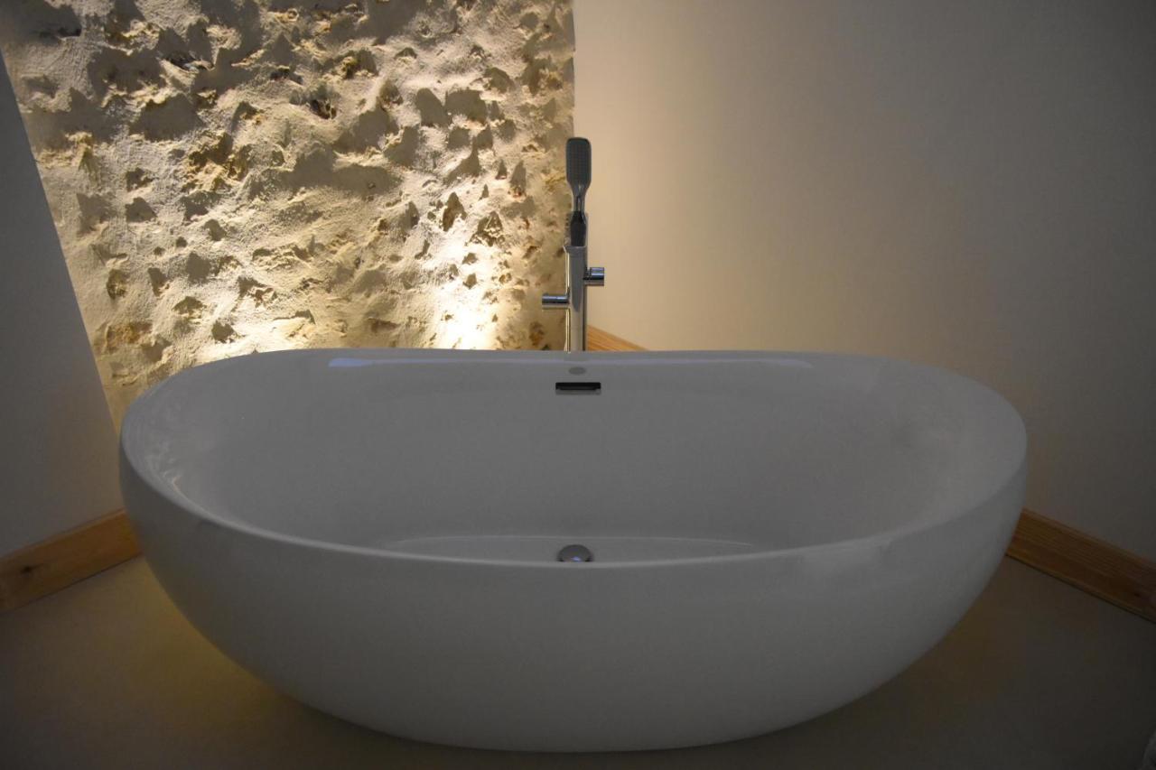 Girauderies Chambres D'Hotes/B+B Floirac  ภายนอก รูปภาพ