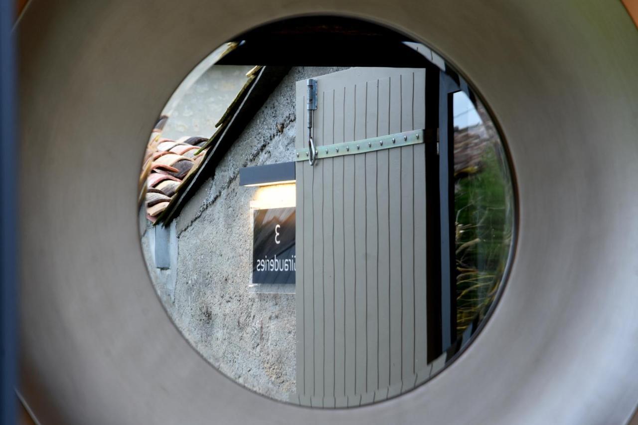 Girauderies Chambres D'Hotes/B+B Floirac  ภายนอก รูปภาพ