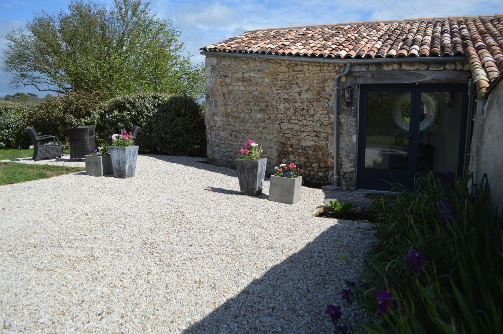 Girauderies Chambres D'Hotes/B+B Floirac  ภายนอก รูปภาพ