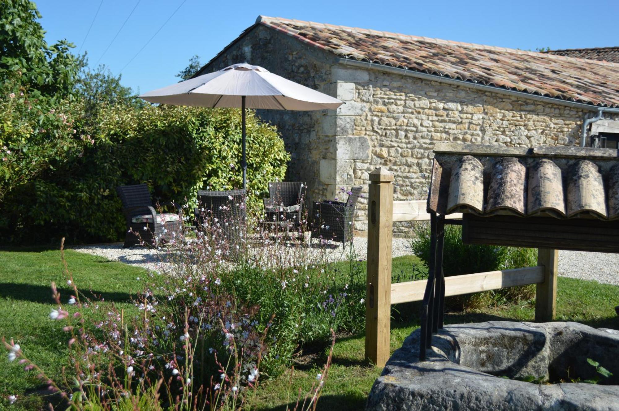 Girauderies Chambres D'Hotes/B+B Floirac  ภายนอก รูปภาพ